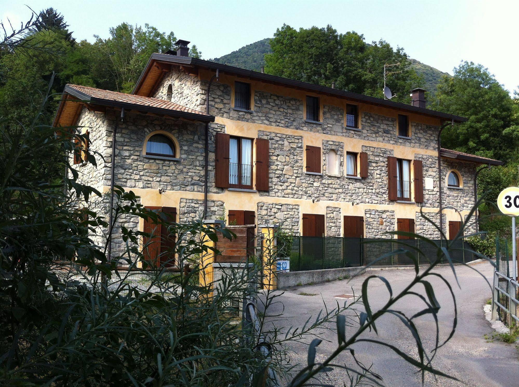 Agriturismo Il Talento Nella Quiete Castiglione dʼIntelvi Eksteriør billede